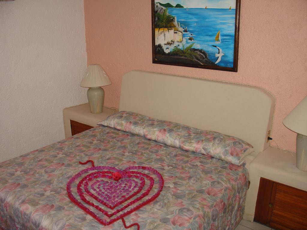 ホテル Coral Ixtapa イスタパ エクステリア 写真