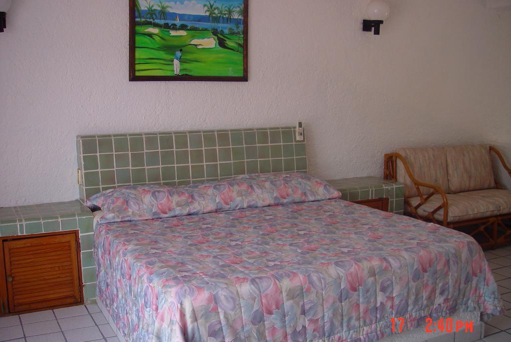 ホテル Coral Ixtapa イスタパ エクステリア 写真