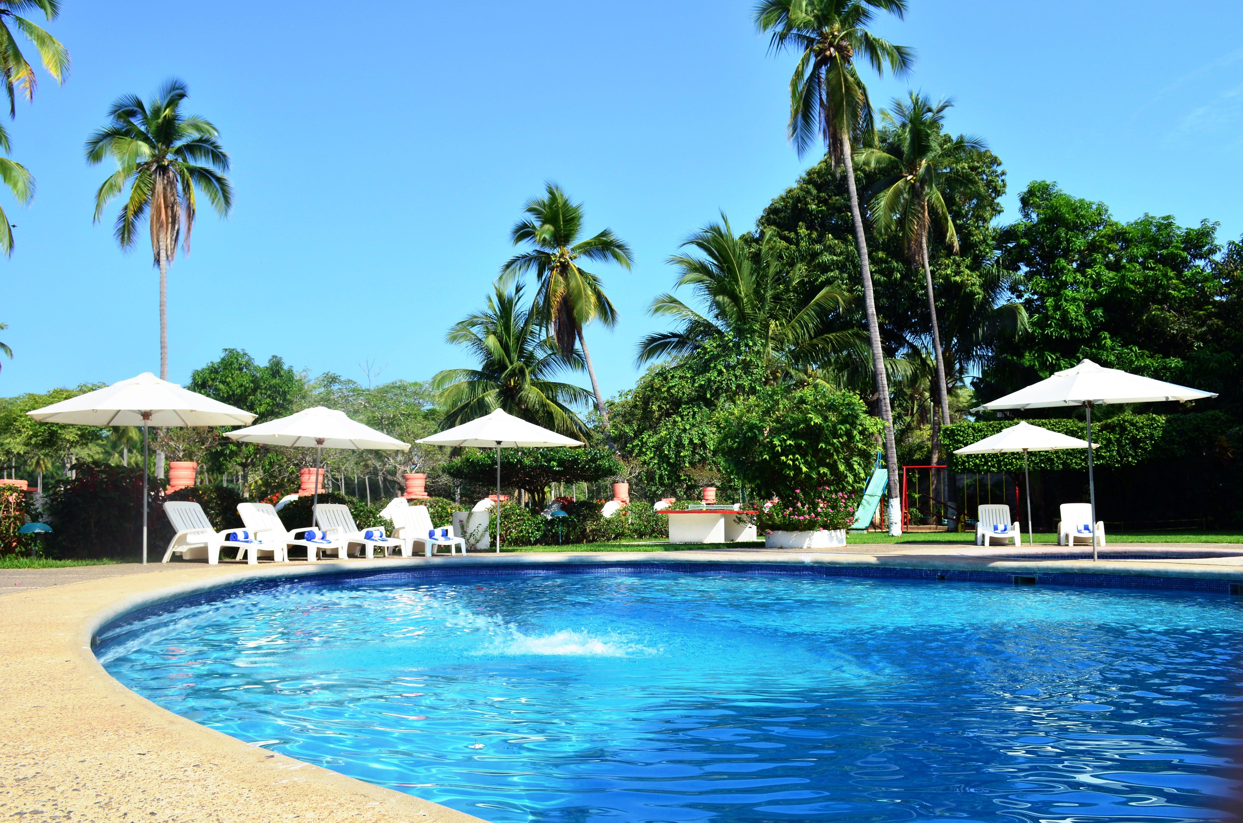 ホテル Coral Ixtapa イスタパ エクステリア 写真