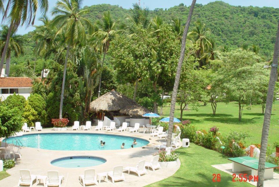 ホテル Coral Ixtapa イスタパ エクステリア 写真