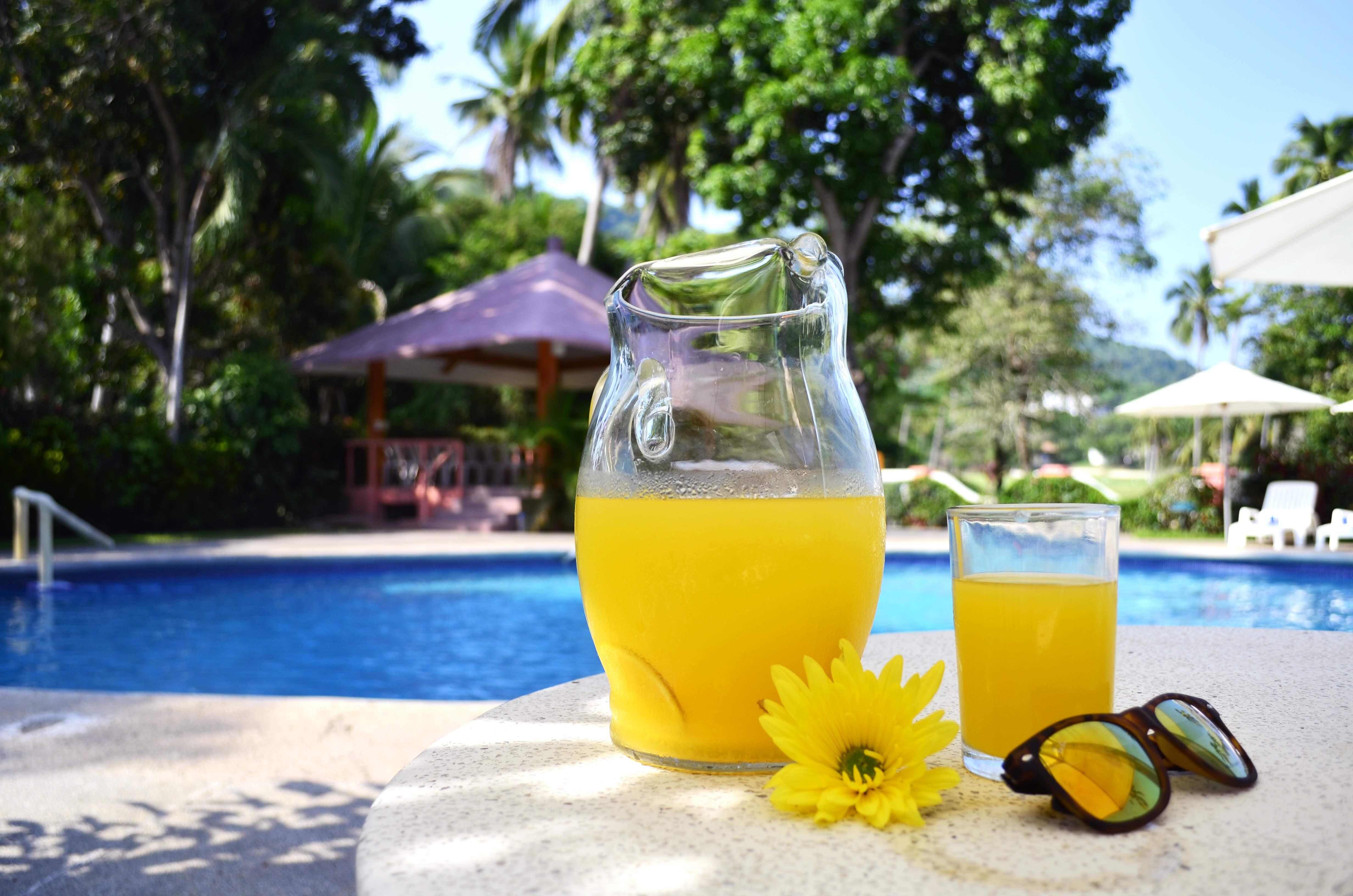 ホテル Coral Ixtapa イスタパ エクステリア 写真