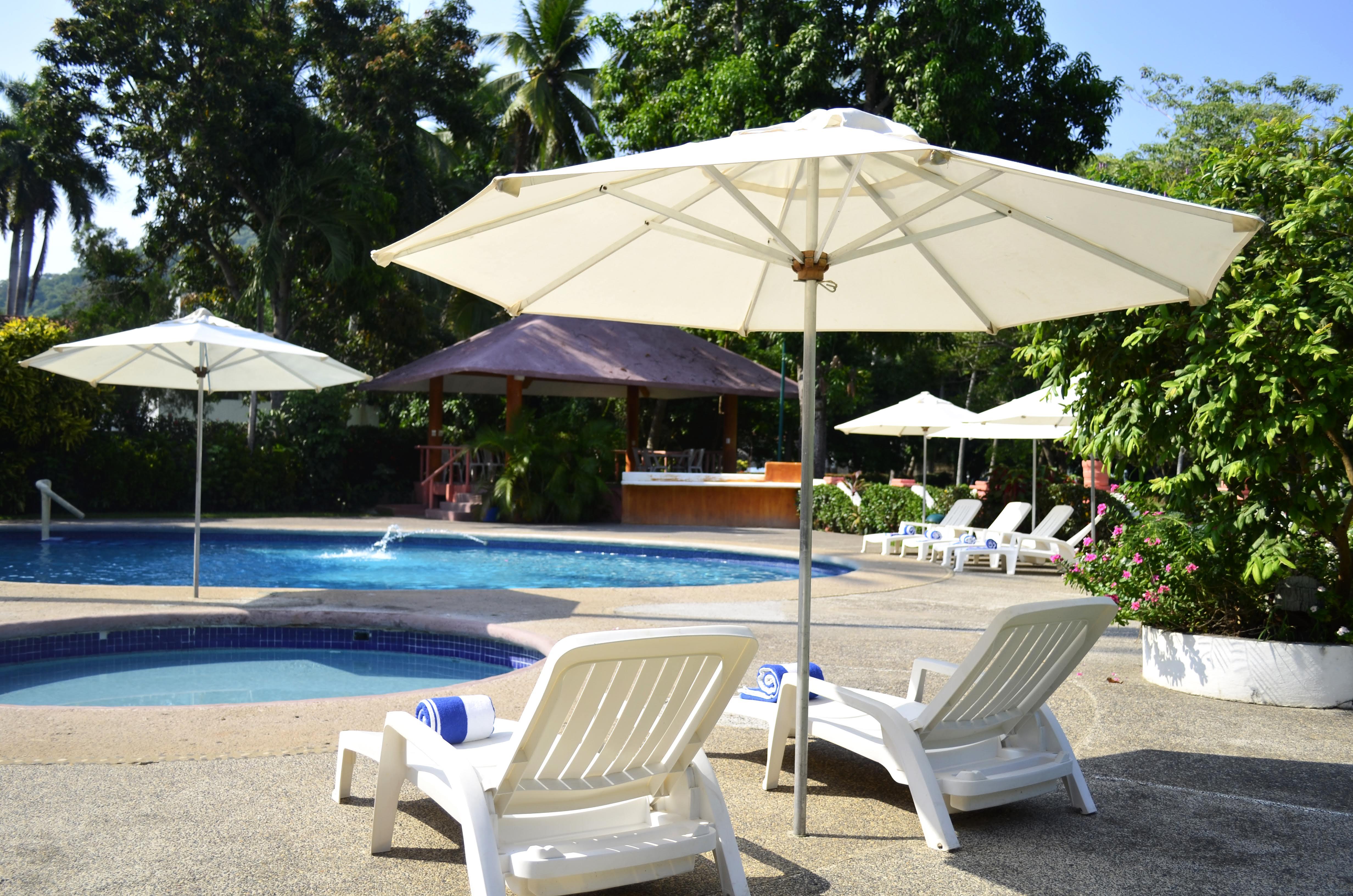 ホテル Coral Ixtapa イスタパ エクステリア 写真